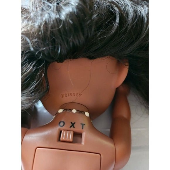 Disney Moana 14" Singing & Talking Doll Jakks Pacific Toys - Picture 3 of 3